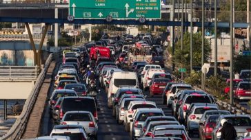 Κυκλοφοριακό αδιέξοδο στην Αττική: Flyover στον Κηφισό και μεταφορά επιχειρήσεων εκτός πόλης στο τραπέζι