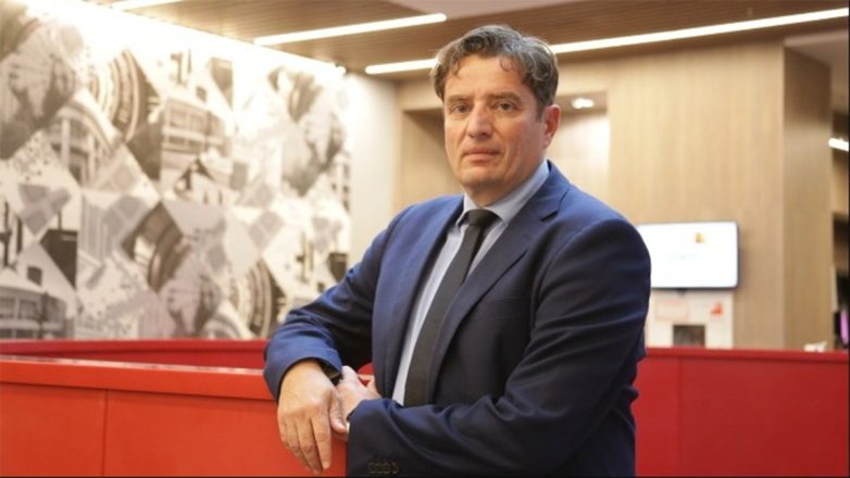 «Καλλιεργώντας Κριτικούς Αναγνώστες» στα ελληνικά σχολεία «Καλλιεργώντας Κριτικούς Αναγνώστες» στα ελληνικά σχολεία