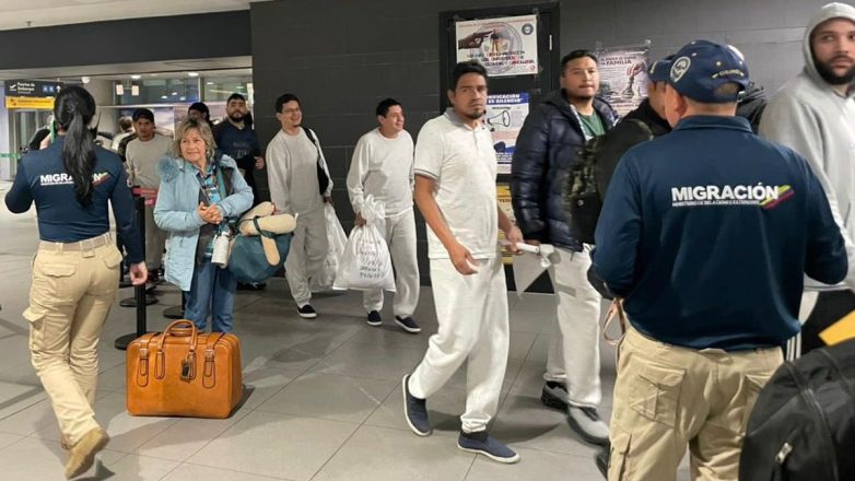 Κολομβία: Ξαναρχίζουν οι πτήσεις απελαθέντων μεταναστών από τις ΗΠΑ