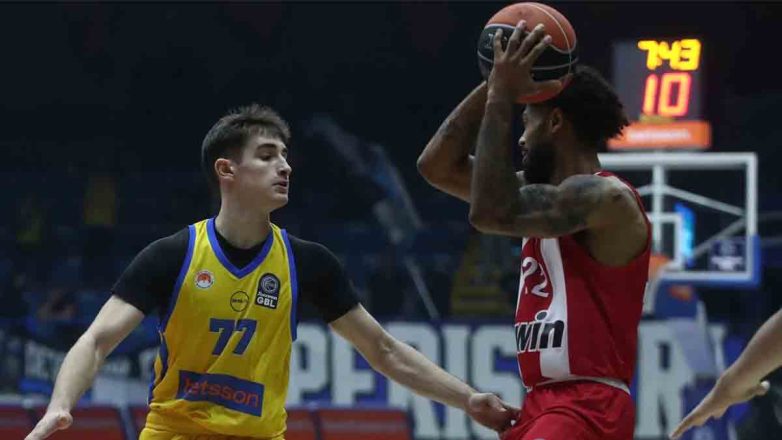 Σε Ιβανώφειο, ΣΕΦ και Sunel Arena τα φώτα Σε Ιβανώφειο, ΣΕΦ και Sunel Arena τα φώτα