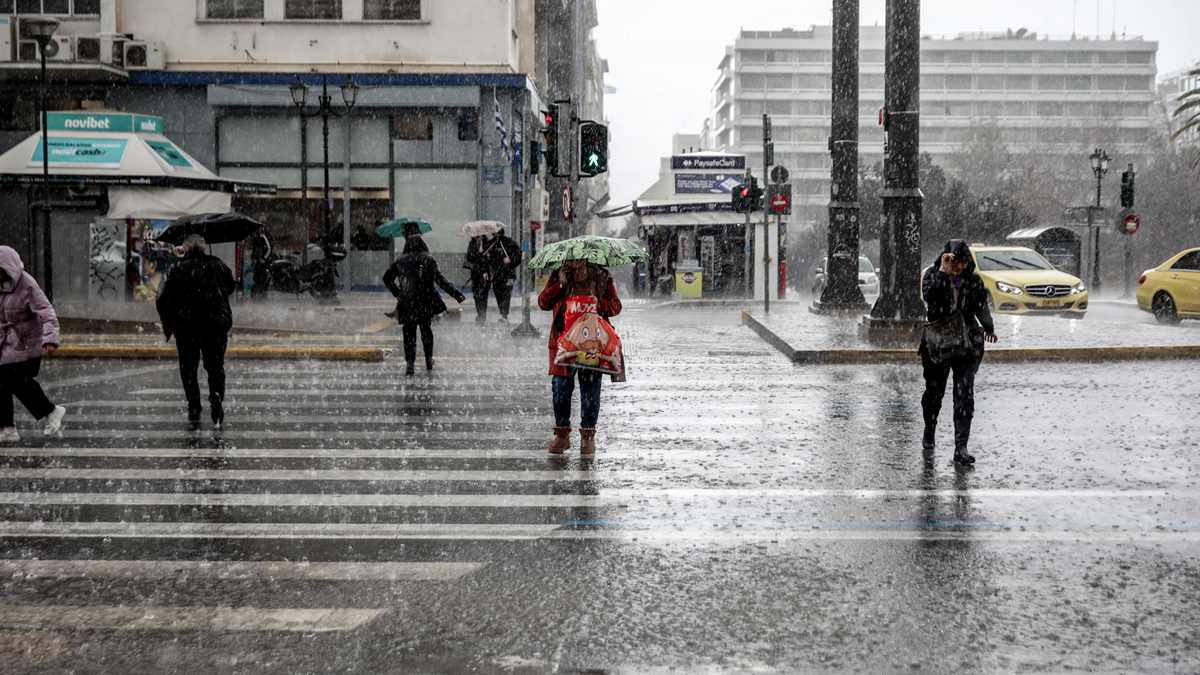 Τοπικές βροχές και καταιγίδες φέρνει η Παρασκευή