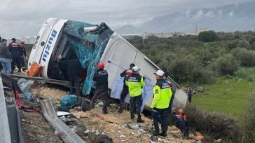 Τραγωδία στην Αττάλεια με οκτώ νεκρούς και εικοσιέξι τραυματίες σε τροχαίο