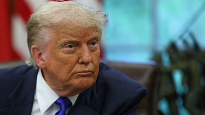 Ο Τραμπ πάγωσε το κοινό του «αστειευόμενος» ότι θα προσθέσει Καναδά, Γροιλανδία και Βενεζουέλα στις πολιτείες των ΗΠΑ