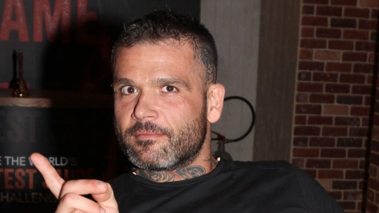 Δημοσίευμα «πέθανε» τον Διονύση Αλέρτα – «Δεν θα πεθάνω ποτέ κουφάλα νεκροθάφτη»