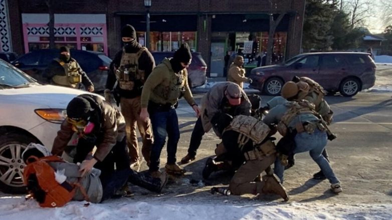 Μινεάπολη: Ταυτοποιήθηκαν οι ομοσπονδιακοί πράκτορες που δολοφόνησαν τον Άλεξ Πρέτι Μινεάπολη: Ταυτοποιήθηκαν οι ομοσπονδιακοί πράκτορες που δολοφόνησαν τον Άλεξ Πρέτι