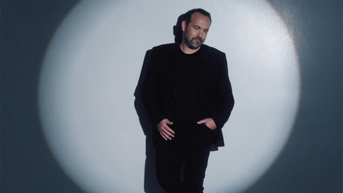 Κώστας Μακεδόνας: Το νέο του τραγούδι με τίτλο «Να Κλαις Αυτούς Που Δε Δακρύζουνε»