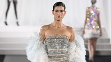 Από τη Victoria’s Secret στο Παρίσι: Η Ανθή Φακιδάρη εντυπωσίασε στο show της Σίλιας Κριθαριώτη