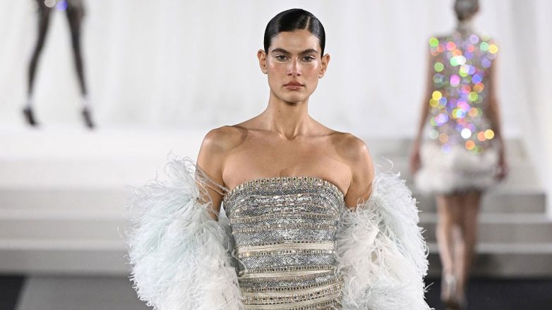 Από τη Victoria’s Secret στο Παρίσι: Η Ανθή Φακιδάρη εντυπωσίασε στο show της Σίλιας Κριθαριώτη