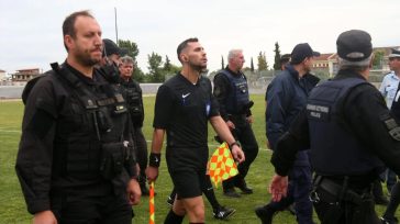 Σύρραξη μεταξύ ποδοσφαιριστών εν ώρα αγώνα