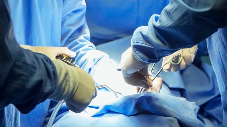 Κοπέλα υποβλήθηκε σε αφαίρεση μαστών χωρίς να τηρηθούν ιατρικά πρωτόκολλα