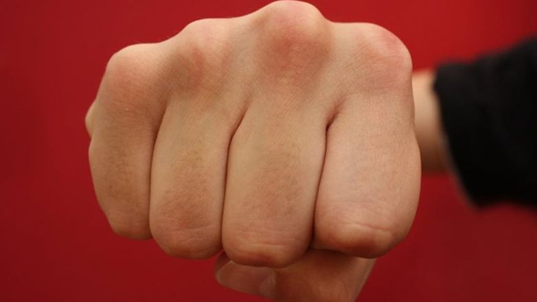 Ηράκλειο : Άγνωστοι εισέβαλαν σε σπίτι και επιτέθηκαν στους ένοικους