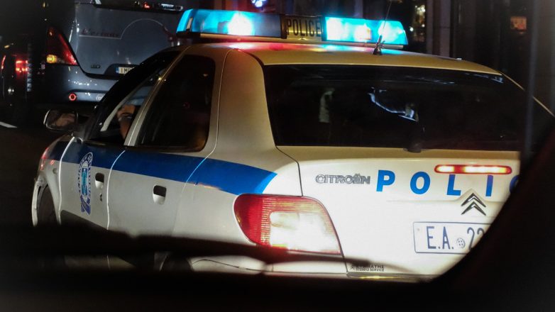 Παγκράτι: Σακούλα με σκουπίδια προκάλεσε αναστάτωση έξω από τράπεζα