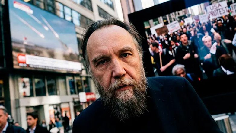 Πώς σχολιάζει ο Ρώσος γεωπολιτικός αναλυτής Αλεξάντρ Ντούγκιν τις αποκαλύψεις των Αρχείων Επστάιν