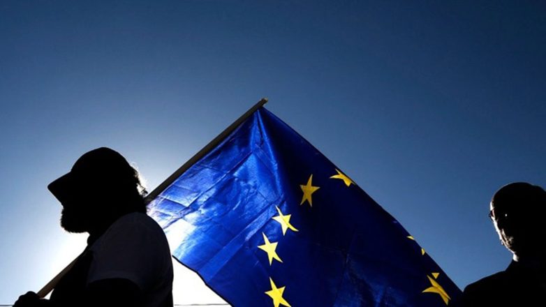 Ευρωπαϊκό Κοινοβούλιο: «Ένας στους δύο πολίτες στην ΕΕ απαισιόδοξος για το μέλλον του κόσμου»