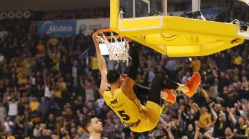 Ο Άρης «λύγισε» τη Νεπτούνας και έμεινε ζωντανός