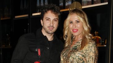 Βραδινή έξοδος με λάμψη Ολυμπιακών: Μελισσανίδης & Δεβετζή διασκέδασαν στο NOX με Ζαχαράτο και Παπαρίζου