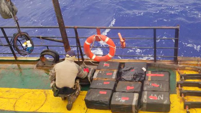 Πολυνησία: Κατάσχεση 4,2 τόνων κοκαΐνης από το Πολεμικό Ναυτικό της Γαλλίας