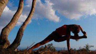 Η δράση της δασκάλας yoga με τους εμπρησμούς και οι περίεργες αναρτήσεις της