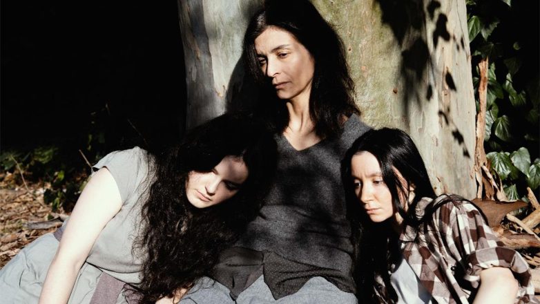 «Tο δέντρο που ματώνει» του Άνγκους Τσερίνι στο Θέατρο Αγγέλων Βήμα