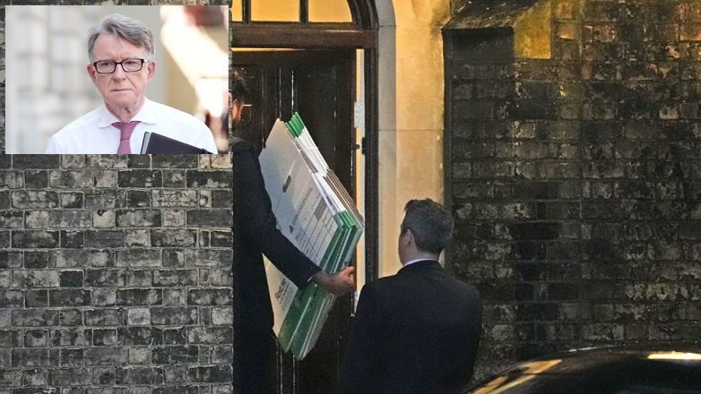 Σκάνδαλο Έπσταϊν: Πολιτικός «σεισμός» στη Βρετανία – Έφοδος της Αστυνομίας σε σπίτια του Μάντελσον