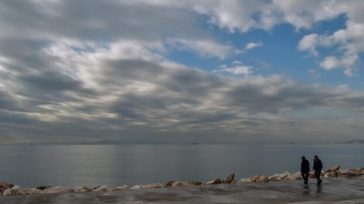 Συννεφιά σε Αττική – Θεσσαλονίκη και βροχές στα δυτικά