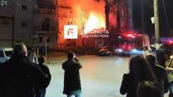 Βόλος: Μεγάλη φωτιά και εκρήξεις στο κέντρο της πόλης