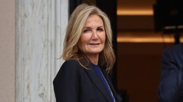 Στο ΚΑΤ η Μαρέβα Γκραμπόφσκι-Μητσοτάκη – Χειρουργήθηκε και στα δύο χέρια