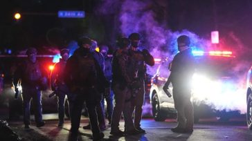 Σε διαθεσιμότητα δύο πράκτορες της ICE