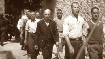 Μνημείο κηρύχθηκαν οι φωτογραφίες με τους 200 της Καισαριανής