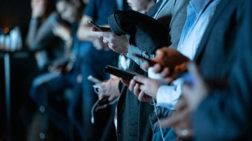 Η Σουηδία θέλει να απαγορεύσει το smartphone στα παιδιά κάτω των 13 ετών