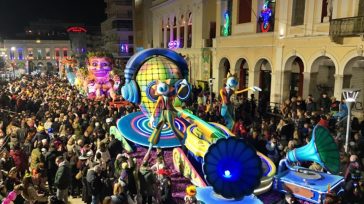 Πατρινό Καρναβάλι: Η μεγάλη νυχτερινή παρέλαση