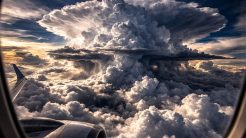 Το γιγάντιο νέφος cumulonimbus που προκάλεσε την ισχυρή χαλαζόπτωση στην Αττική