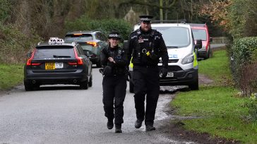 Αστυνομικοί της Σκότλαντ Γιαρντ είχαν λάβει οδηγίες να φυλάνε την πόρτα σε πάρτι του Έπστιν