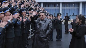 Βόρεια Κορέα: Ο Κιμ Γιονγκ Ουν επανεξελέγη στην ηγεσία του κυβερνώντος κόμματος