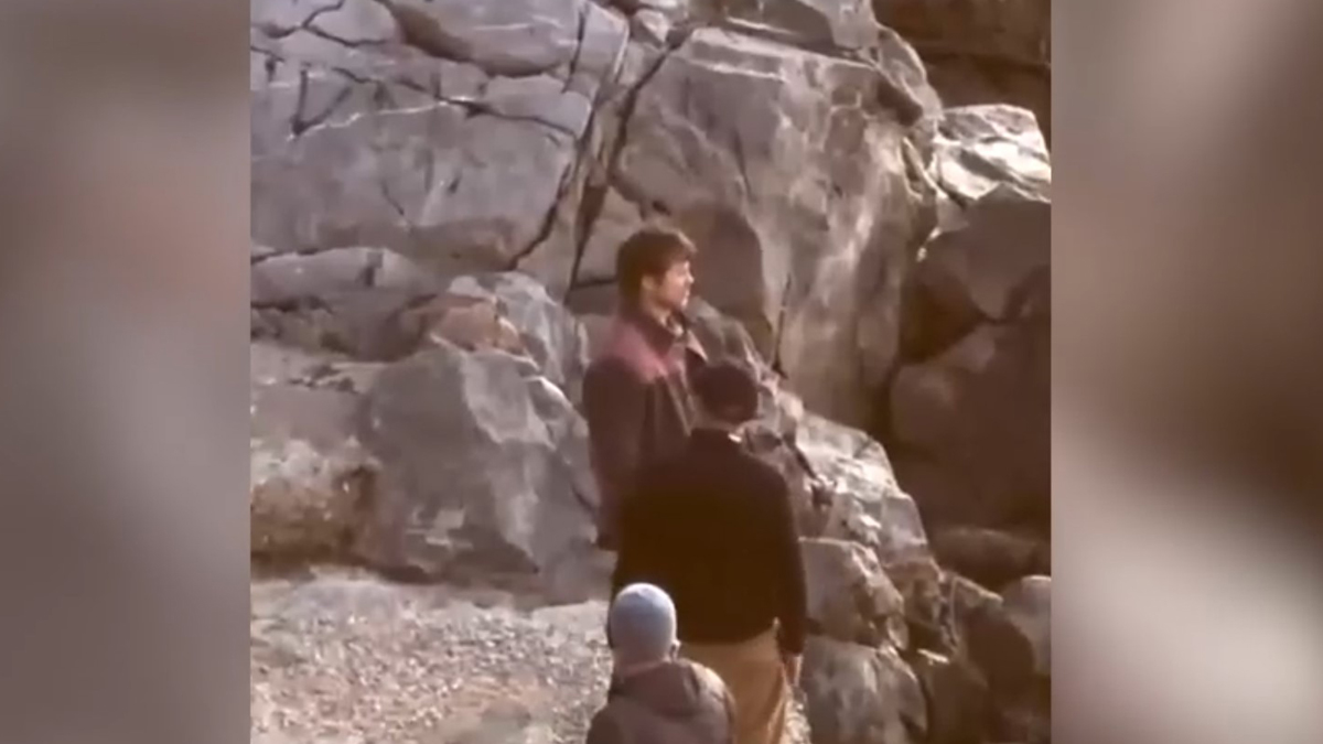 Μπραντ Πιτ: Το πρώτο βίντεο από σκηνή της ταινίας «The Riders» στην Ύδρα