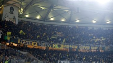 Διετής αποκλεισμός σε δύο οπαδούς της ΑΕΚ για την ομπρέλα