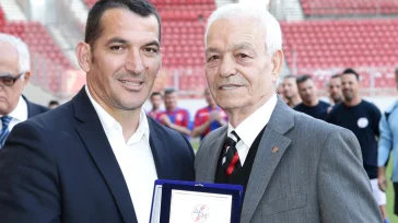 Ολυμπιακός: Θλίψη για τον θάνατο του Σωτήρη Γκαβέζου