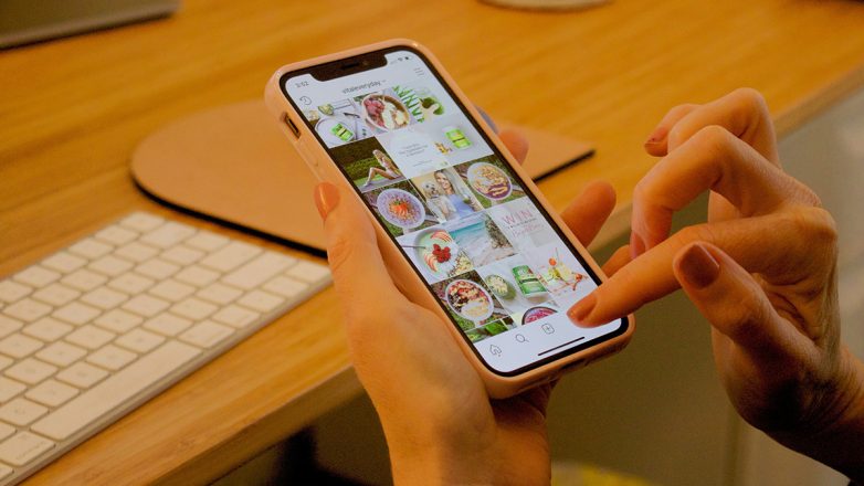Βρετανία: Το Instagram θα ειδοποιεί τους γονείς για τυχόν αναζητήσεις των παιδιών τους για αυτοκτονία