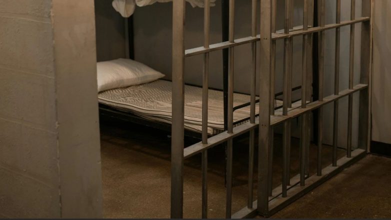 Νεφροπαθής επιχειρηματίας στη φυλακή για μια κλήση πριν 10 χρόνια Νεφροπαθής επιχειρηματίας στη φυλακή για μια κλήση πριν 10 χρόνια