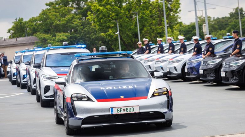 Η Αυστριακή Αστυνομία αποσύρει τα ηλεκτρικά περιπολικά από το στόλο της