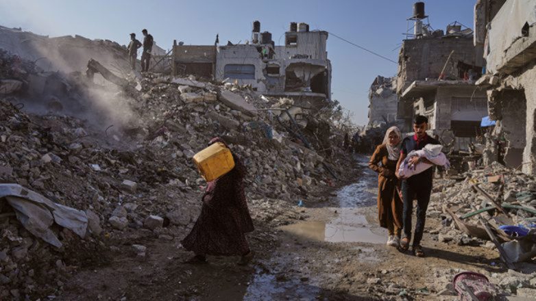 Πίσω από τους αριθμούς: Η αλήθεια για τον κατάλογο των νεκρών της Γάζας Πίσω από τους αριθμούς: Η αλήθεια για τον κατάλογο των νεκρών της Γάζας