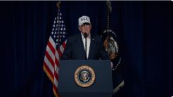 Πανηγυρίζει ο Τραμπ: Σκοτώσαμε 48 μέλη της ιρανικής ηγεσίας σε μία μόνο επίθεση»