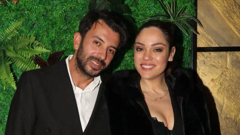 Μπάγια Αντωνοπούλου – Νίκος Κώτσης: Ρομαντική απόδραση στο Σούνιο με θέα τη θάλασσα