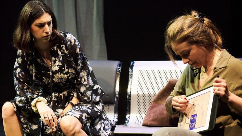 «Τα Κορίτσια δεν πρέπει να παίζουν ποδόσφαιρο» στο Θέατρο Μικρός Κεραμεικός