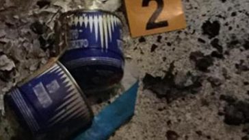 Εξάρχεια: Έκρηξη από γκαζάκια σε είσοδο πολυκατοικίας