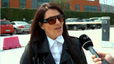 Κατερίνα Ζαρίφη: Αποκαλύπτει για τον γάμο της Φαίης Σκορδά – «Κάθε φορά που την ρωτάμε, κάνει τον “Κινέζο”»