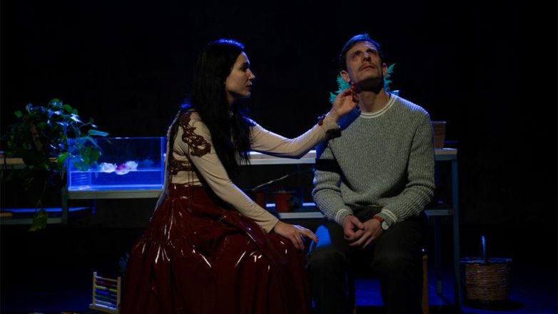 «Ο μικρός Έγιολφ» στο θέατρο Πλύφα – Οι νέες φωτογραφίες της παράστασης