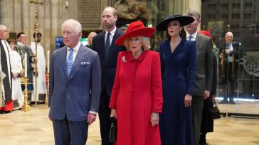 Commonwealth Day 2026: Η βασιλική οικογένεια στο Αβαείο εν μέσω αποδοκιμασιών και «κίτρινων» πλακάτ