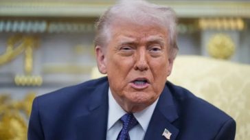 Τραμπ: «Το ΠΝ των ΗΠΑ θα συνοδεύει πετρελαιοφόρα δεξαμενόπλοια στο στενό του Ορμούζ»