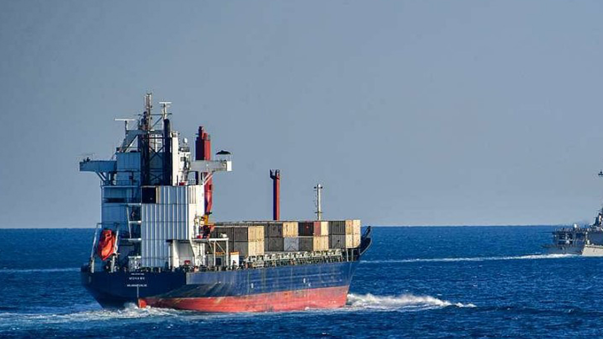 Το Ιράν απειλεί να αποκλείσει την Ερυθρά Θάλασσα